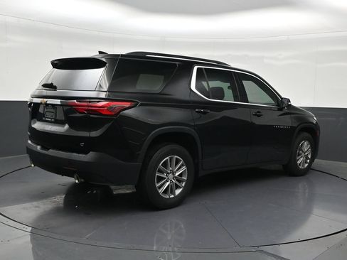 Used 2023 Chevrolet Traverse LT FWD image 5