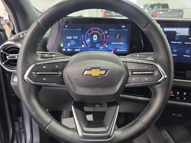 Used 2026 Chevrolet Equinox LT AWD/4WD image 18