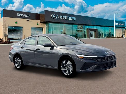 New 2026 Hyundai Elantra Limited FWD image 10