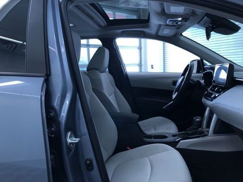 Used 2023 Toyota Corolla Cross LE w/ Moonroof Package image 23