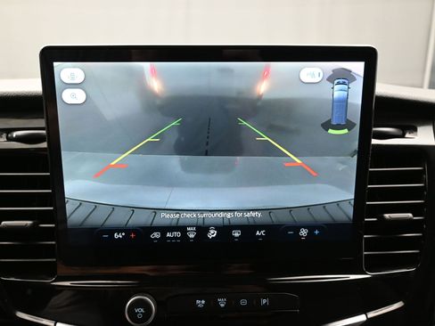 Used 2023 Ford Transit 350 XLT image 29