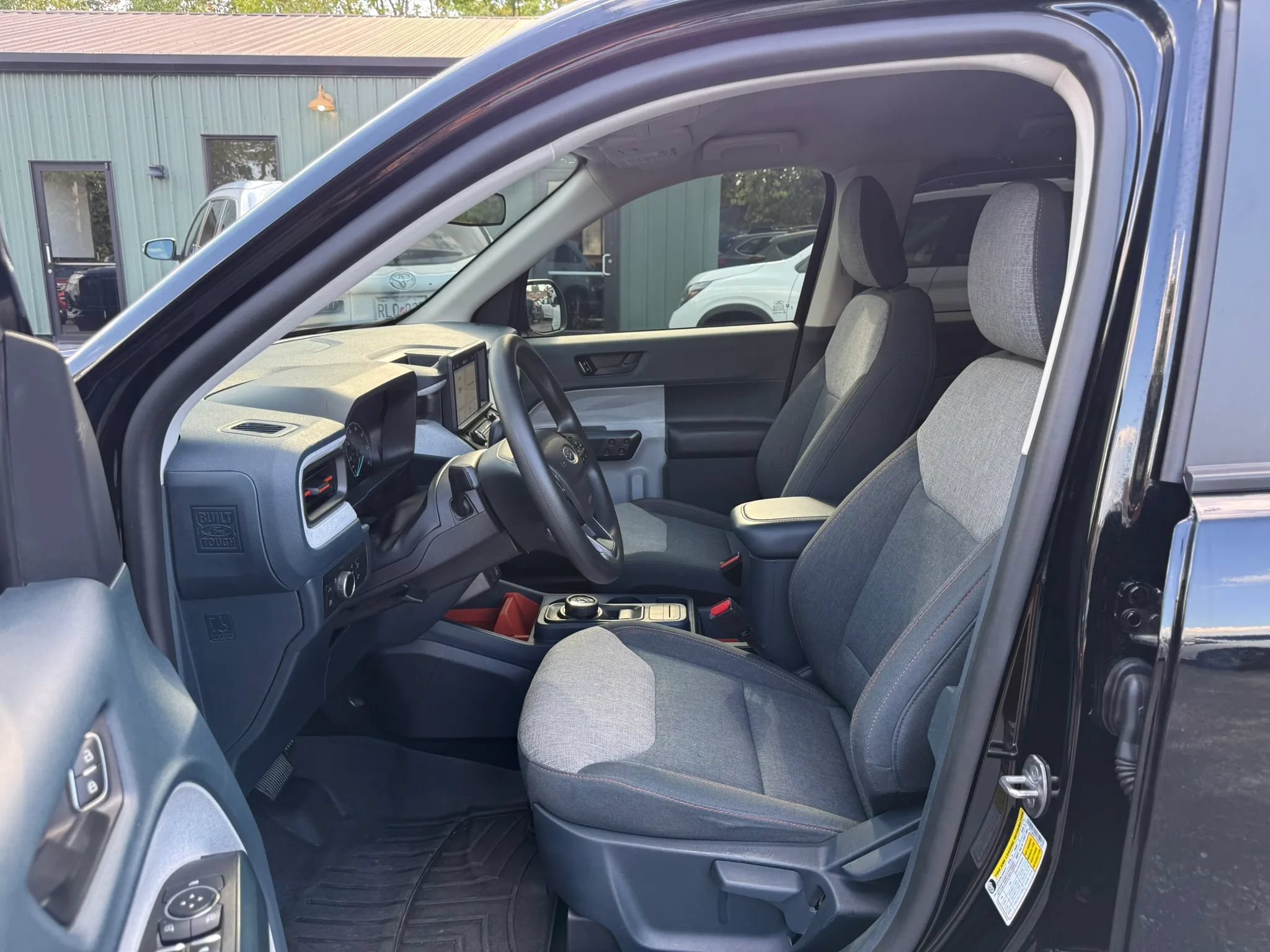 Used 2024 Ford Maverick XLT FWD image 2