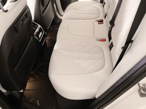 Used 2023 BMW X5 xDrive40i w/ M Sport Package AWD/4WD image 13