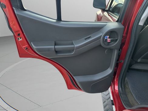 Used 2012 Nissan Xterra PRO-4X w/ Pro-4x Leather Pkg image 16