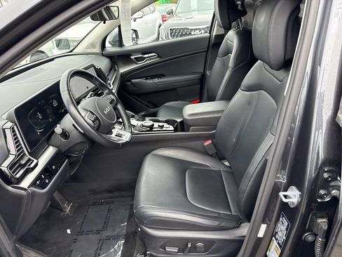 Used 2023 Kia Sportage EX image 14