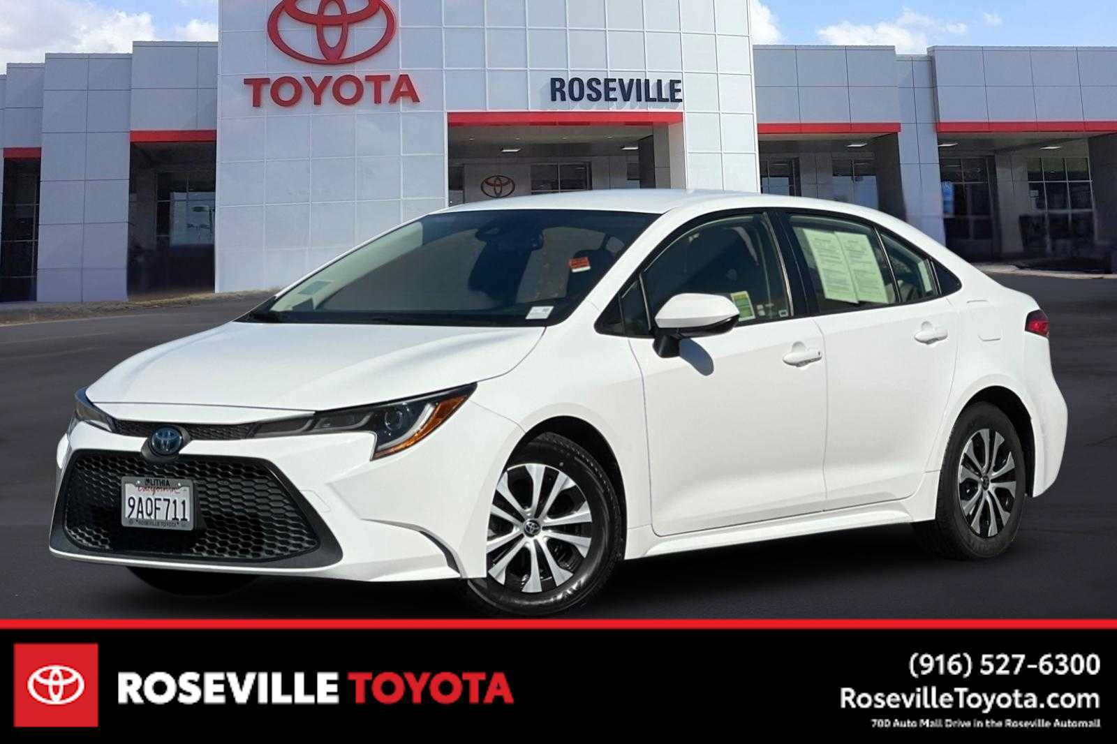 Certified 2022 Toyota Corolla LE FWD image 1