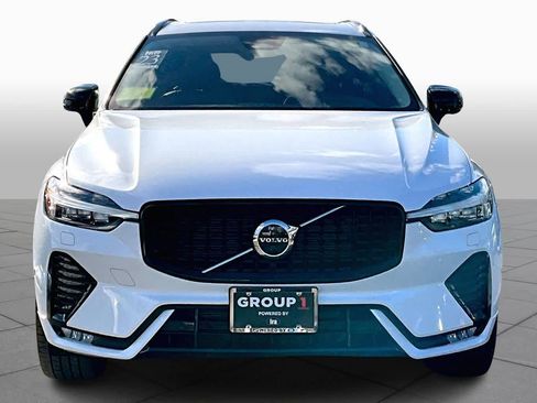 Used 2023 Volvo XC60 B5 Plus w/ Climate Package image 4