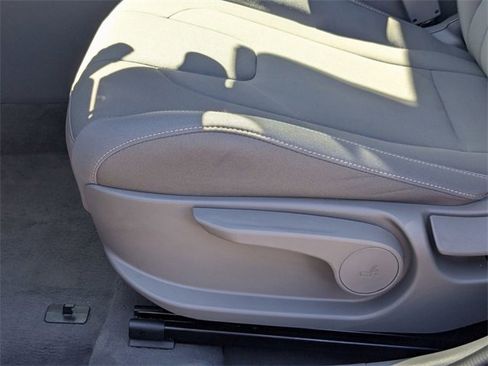 Used 2025 Hyundai Elantra Sport image 13