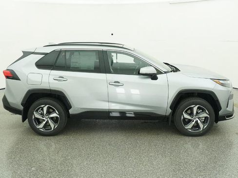 New 2025 Toyota RAV4 SE image 26