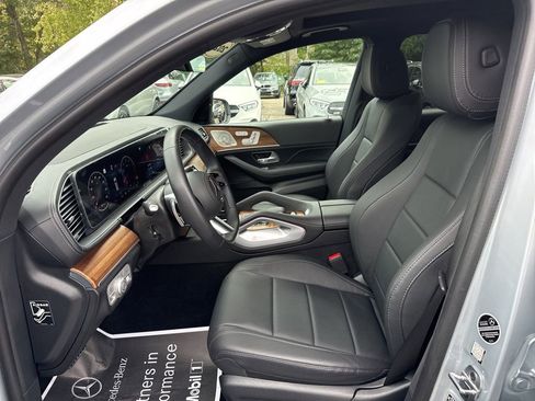 Certified 2025 Mercedes-Benz GLS 450 4MATIC image 13