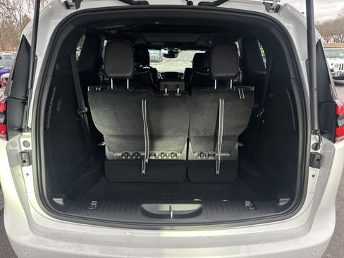 New 2026 Chrysler Pacifica Limited image 5