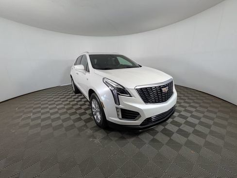 Certified 2024 Cadillac XT5 Luxury w/ LPO, Floor Liner Package AWD/4WD image 27