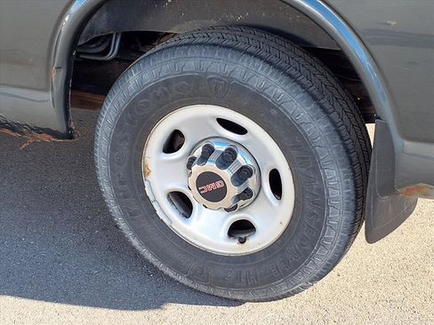 Used 2014 GMC Savana 2500 LT w/ LT Preferred Equipment Group image 23