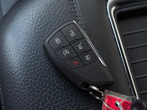 Used 2024 GMC Yukon Denali AWD/4WD image 30