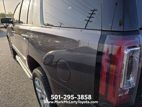 Used 2017 GMC Yukon Denali w/ Open Road Package AWD/4WD image 9