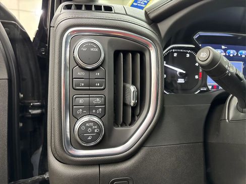 Used 2022 GMC Sierra 3500 Denali image 40