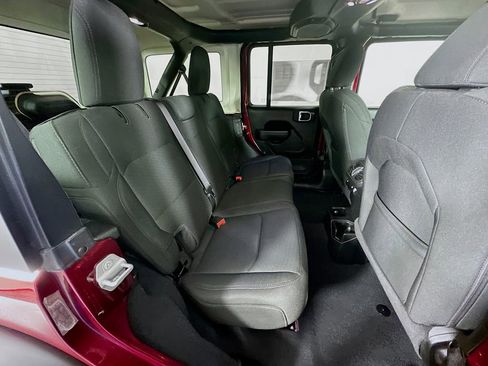 Certified 2022 Jeep Wrangler Unlimited Sport image 39