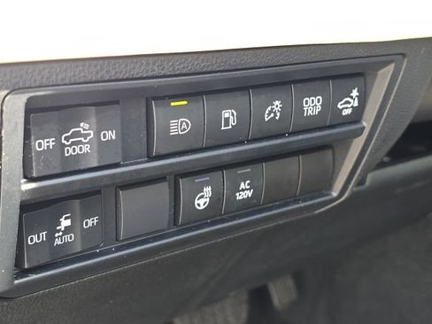 Used 2022 Toyota Tundra Capstone image 28