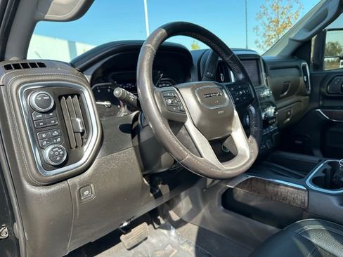 Used 2022 GMC Sierra 3500 Denali image 24
