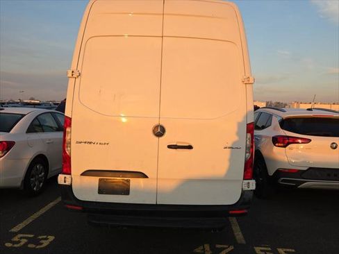 Used 2023 Mercedes-Benz Sprinter 2500 image 6