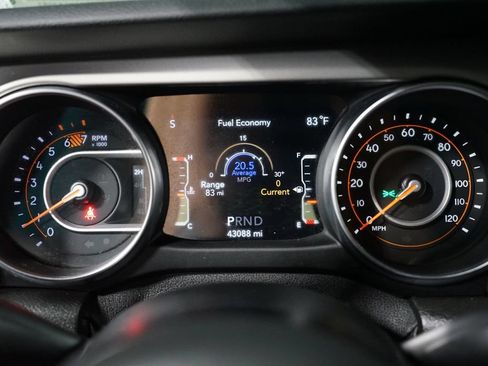 Used 2020 Jeep Wrangler Unlimited Sport S AWD/4WD image 15