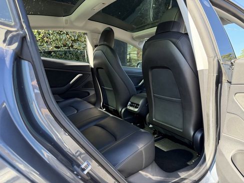 Used 2020 Tesla Model 3 Standard Range Plus image 38