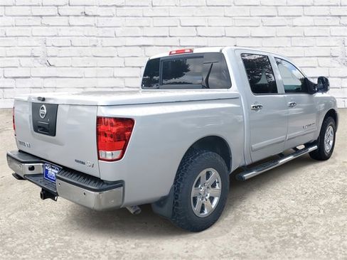 Used 2012 Nissan Titan SV w/ SV Value Truck Pkg image 4