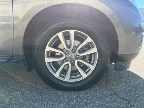 Used 2016 Nissan Pathfinder S image 27