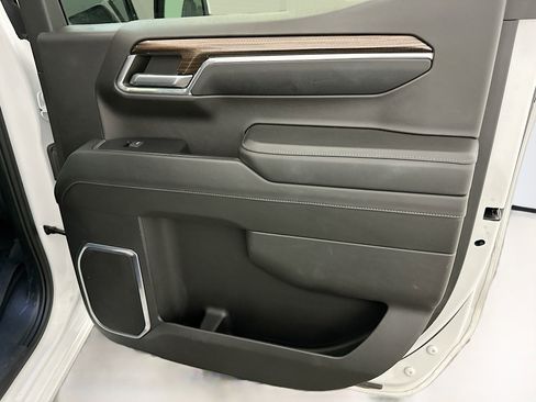 Used 2023 Chevrolet Silverado 1500 LT image 31