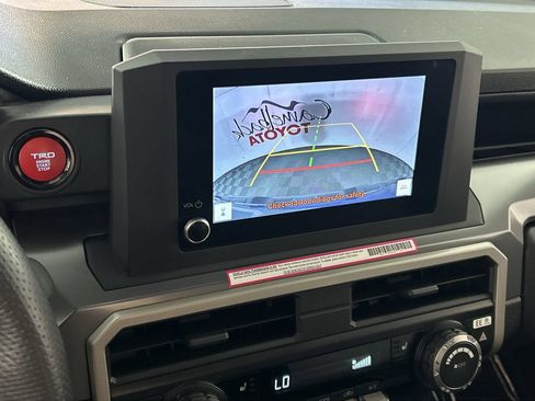 Used 2024 Toyota Tacoma TRD Sport AWD/4WD image 17