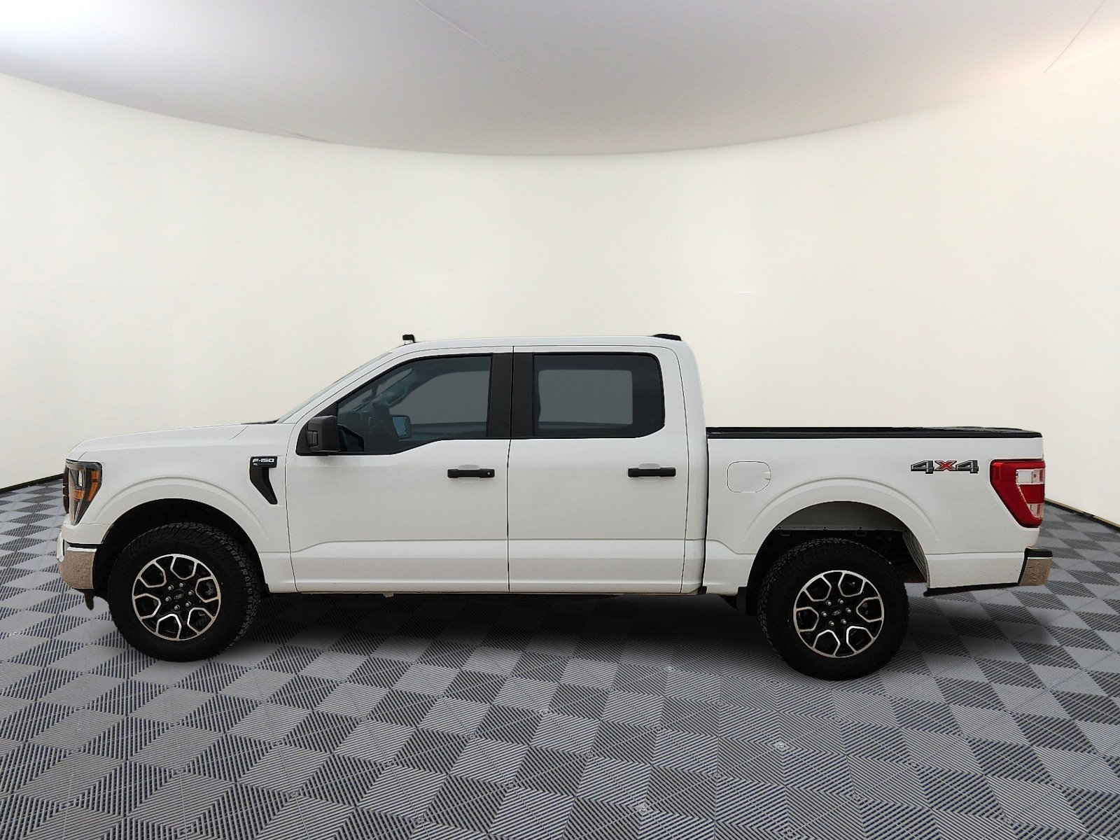 Used 2023 Ford F150 XL w/ XL Chrome Appearance Package AWD/4WD image 2