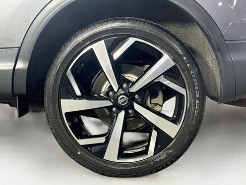 Used 2020 Nissan Rogue Sport SL image 25