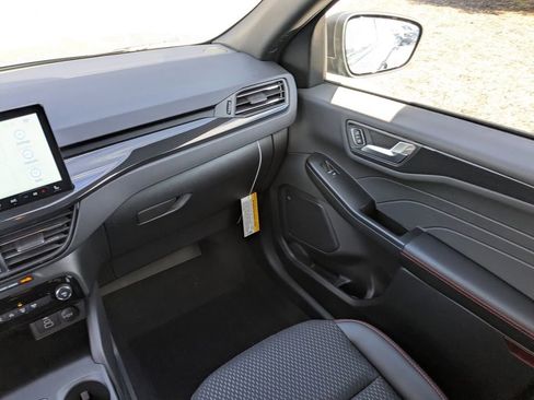 New 2026 Ford Escape ST-Line w/ Tech Pack #1 image 18