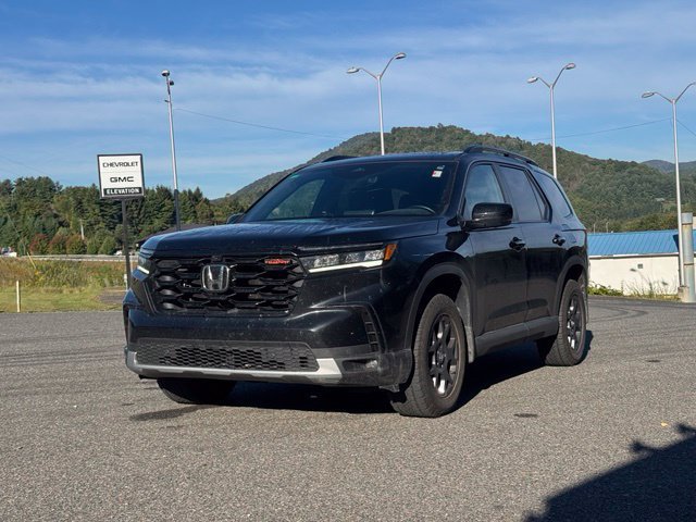 Used 2025 Honda Pilot TrailSport image 25