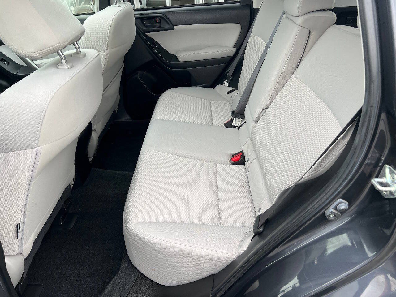 Used 2014 Subaru Forester 2.5i Premium w/ All-Weather Package AWD/4WD image 23