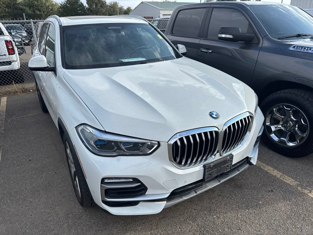 Used 2019 BMW X5 xDrive40i w/ Executive Package AWD/4WD image 2