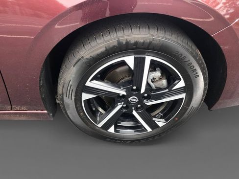 Used 2024 Nissan Sentra SV FWD image 16