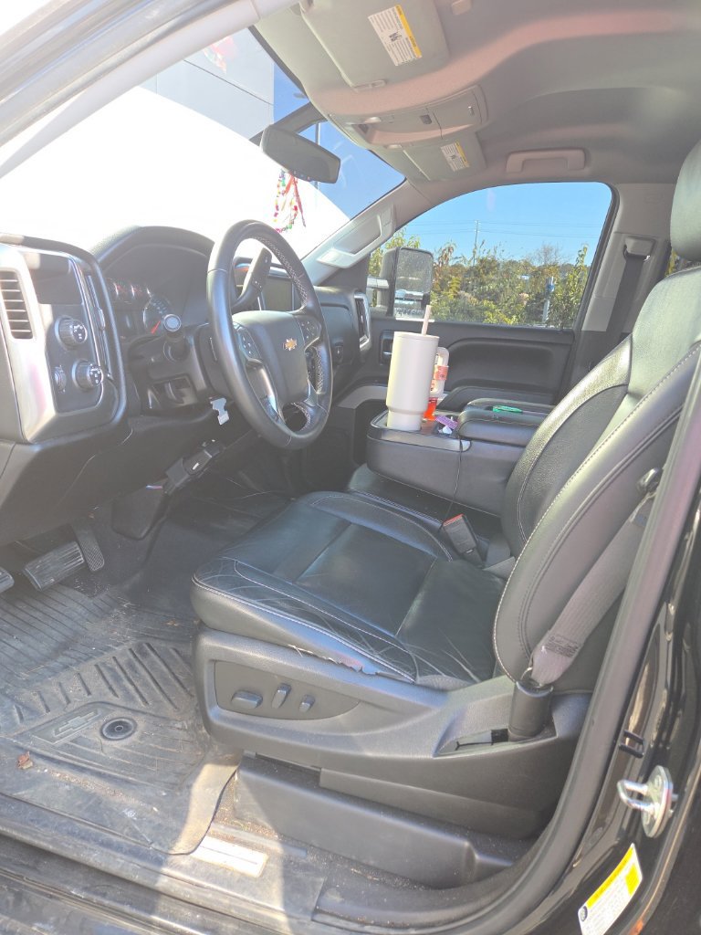 Used 2018 Chevrolet Silverado 1500 LT w/ All Star Edition AWD/4WD image 7