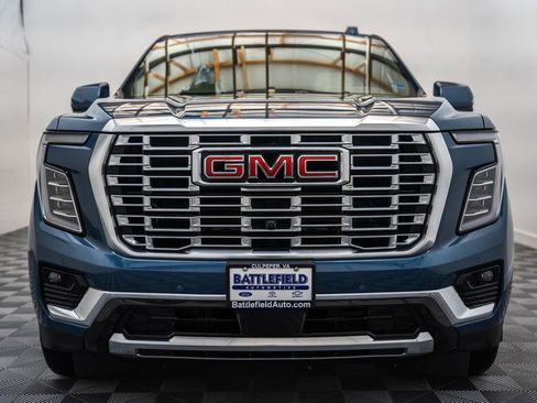 Used 2025 GMC Yukon XL Denali w/ Denali Reserve Package AWD/4WD image 2