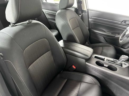 Used 2024 Nissan Altima 2.5 S image 30