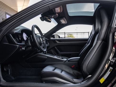 Certified 2021 Porsche 911 Carrera RWD image 23