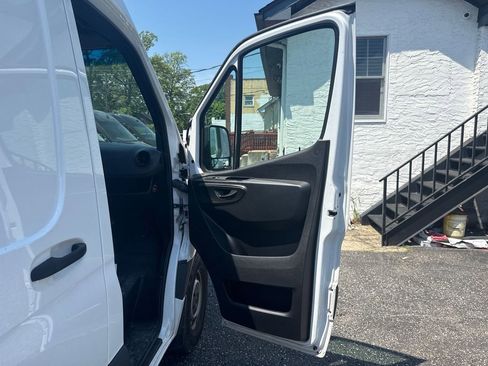 Used 2020 Mercedes-Benz Sprinter 2500 w/ Driver Convenience Package image 17