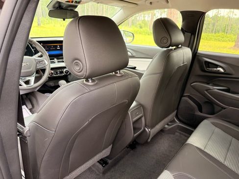 New 2026 Chevrolet Trax LT w/ Driver Confidence Package FWD image 24