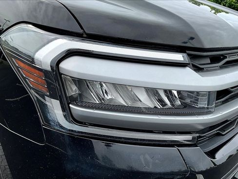 Used 2022 Ford Expedition XLT AWD/4WD image 32
