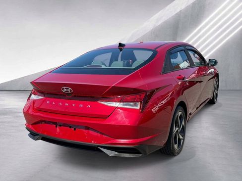 Certified 2023 Hyundai Elantra SEL w/ Convenience Package FWD image 7