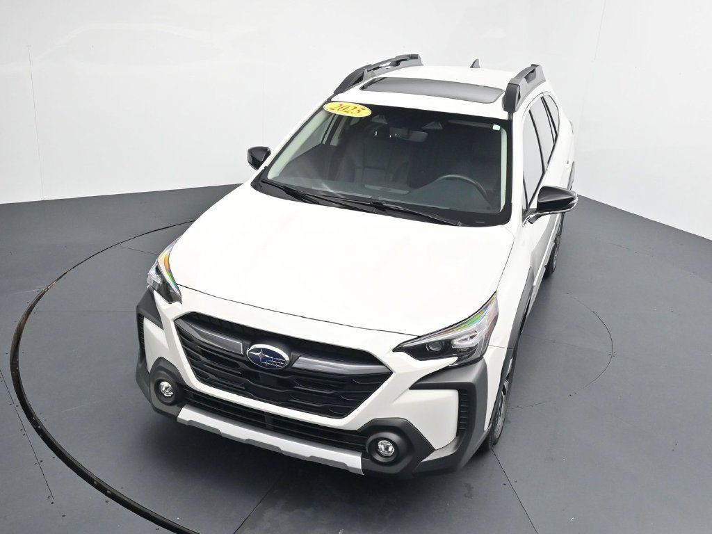 Used 2025 Subaru Outback Limited AWD/4WD image 28