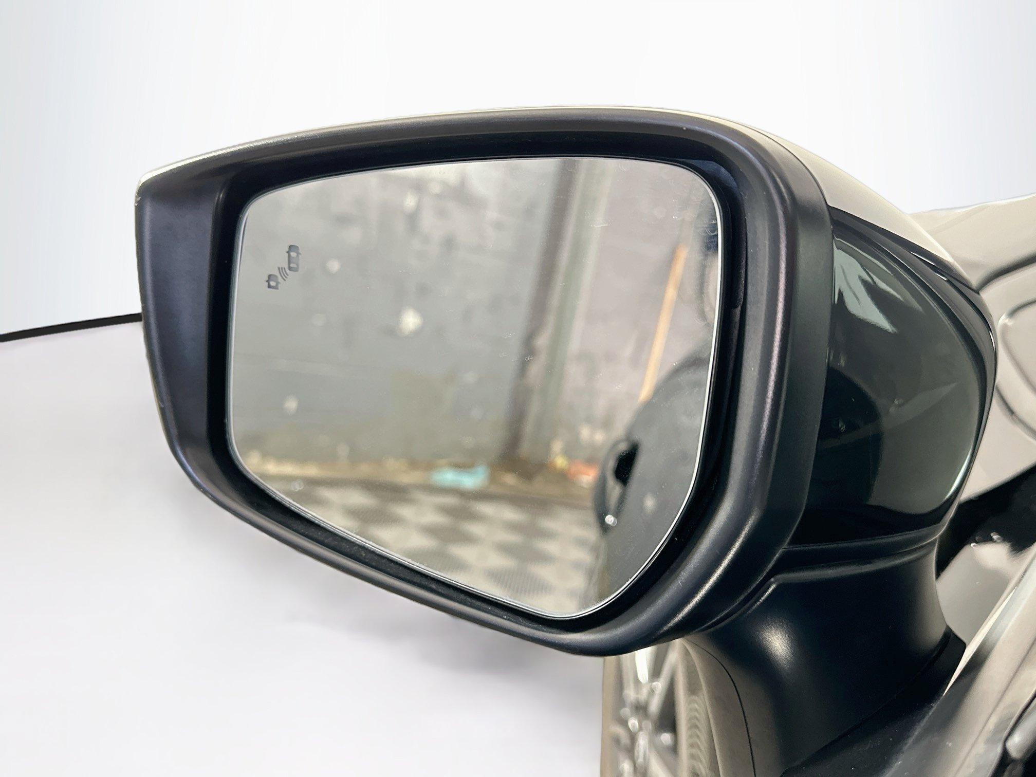 Used 2025 Nissan Versa SV FWD image 16