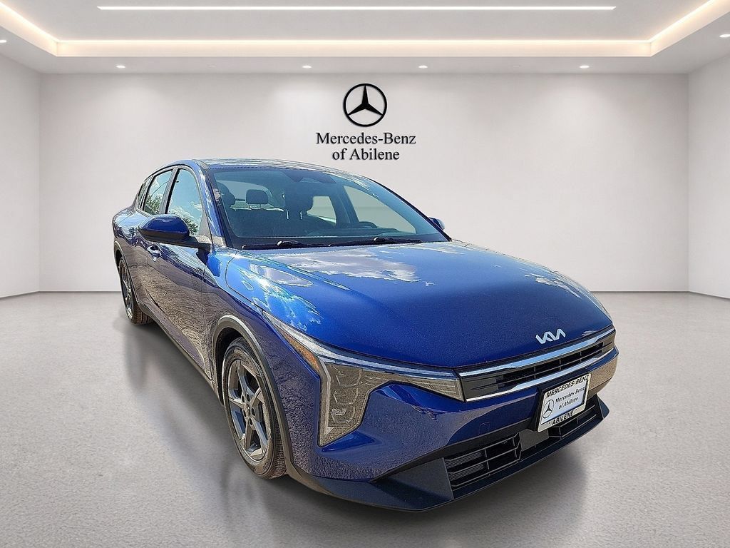 Used 2025 Kia K4 FWD image 11