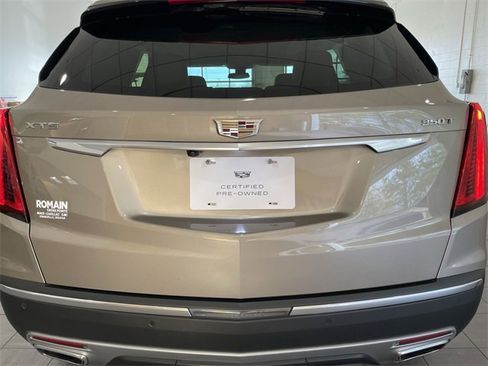Certified 2022 Cadillac XT5 Premium Luxury image 5