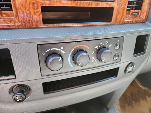Used 2006 Dodge Ram 3500 Truck SLT RWD image 27